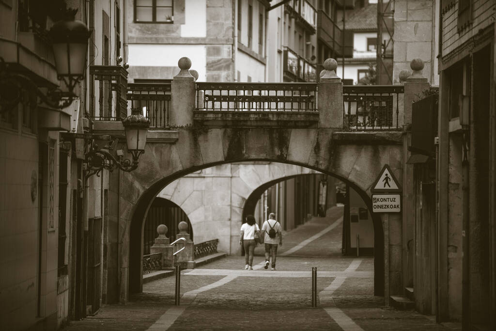 街头小品。格尔尼卡市。巴斯克国家。北部西班牙