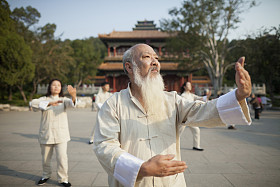 中国练太极图片