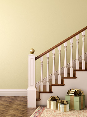 在楼梯附近的礼物图片