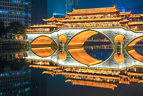 成都旧大桥夜景照片