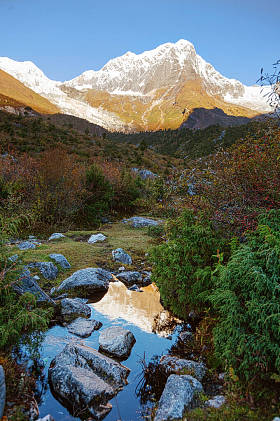 喜马拉雅山美丽的风景 