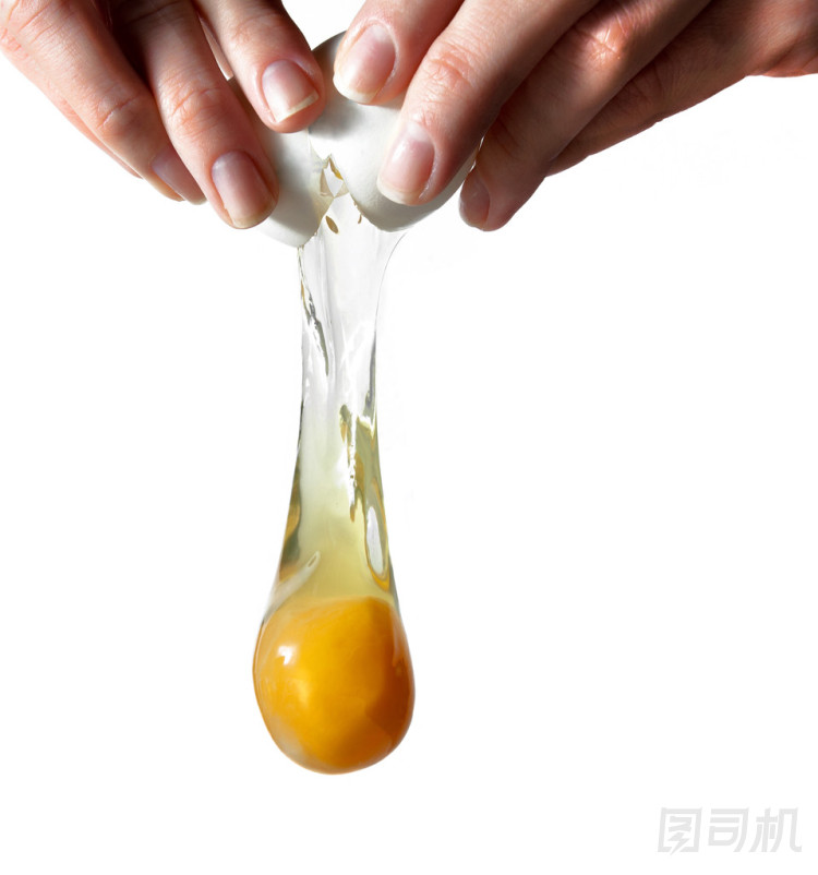 打破蛋的手