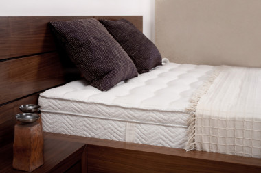 豪華現(xiàn)代臥室