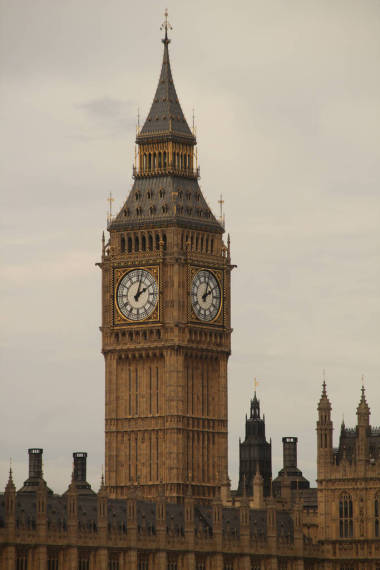 大本鐘也被稱為伊麗莎白塔，倫敦
