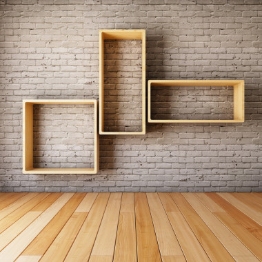 砖墙与空的货架上照片