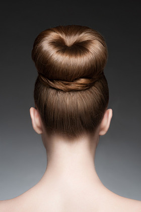 优雅发型的女人图片