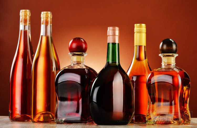 瓶各種含酒精飲料