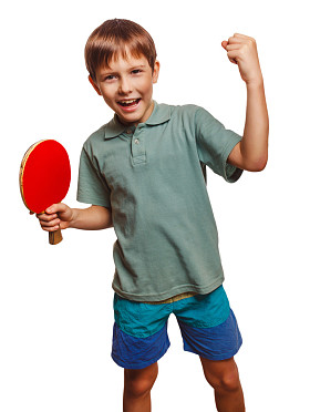 乒乓球运动员平庞男孩经历 w 的胜利的喜悦