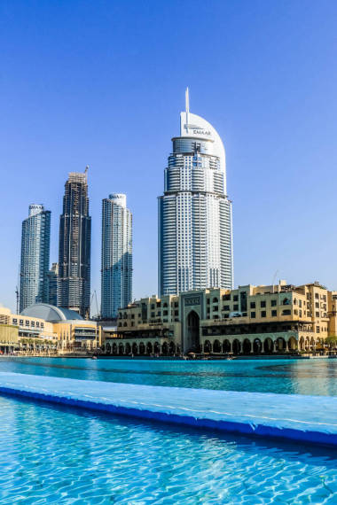 迪拜市中心的地址酒店俯瞰阿拉伯联合酋长国迪拜市中心Burj Park著名的舞池