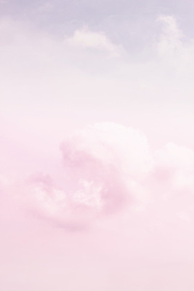 片段的粉红色云彩和天空图片