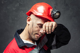 累了的矿工的肖像