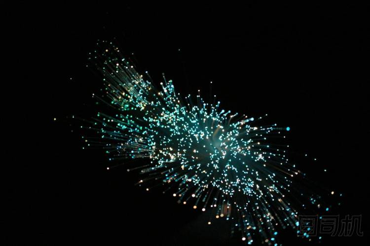 光纖燈產(chǎn)生暗示照明效果