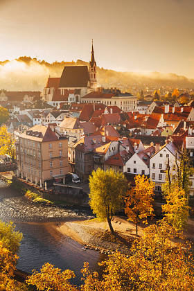 捷克历史名城Cesky Krumlov与1992年以来联合国教科文组织世界遗产之一、著名的Cesky Krumlov城堡的全景全景