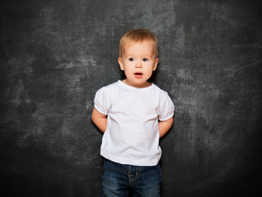 寶貝兒和空黑板