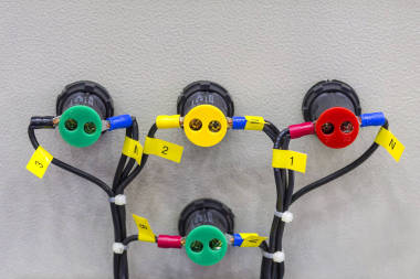 工业用电控开关及接线系统的闭合后视镜