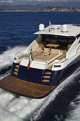 法国戛纳80号豪华游艇鸟瞰图