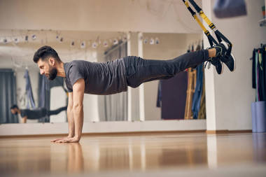 以男子運(yùn)動(dòng)員為重點(diǎn)的跳板運(yùn)動(dòng)