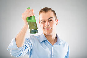 醉酒的人图片