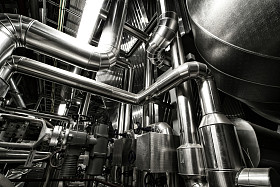 在工业中发现设备电缆和管道