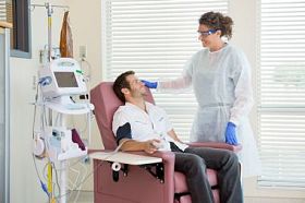 化疗病人与护士