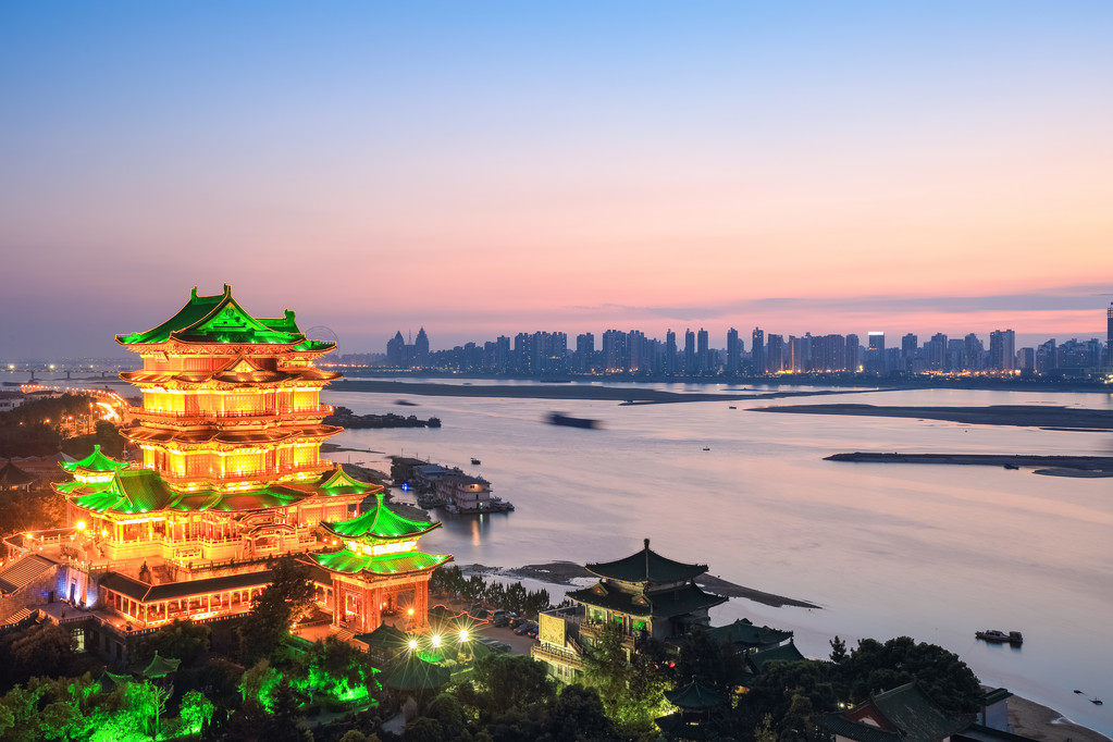 日落的美丽南昌滕王
