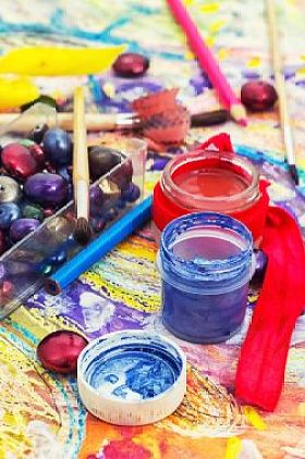 颜料和画笔的复古风