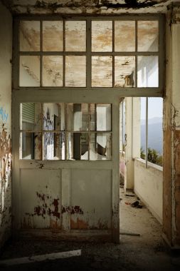 门坏了,放弃了照片 门坏了,放弃了照片