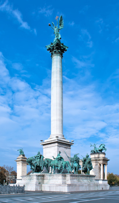 英雄廣場(chǎng)圖片