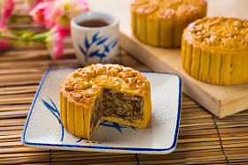 月饼与茶图片