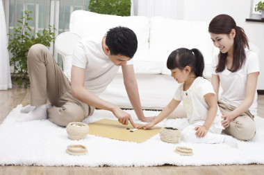 家人在一起玩的开心图片