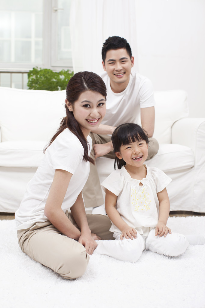 年轻家庭图片 年轻家庭图片