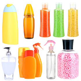 化妆品瓶上白色孤立的拼贴画图片