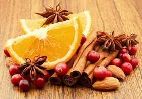 水果。莓果和香料