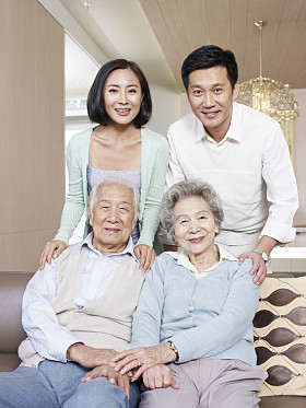 亚洲家庭图片