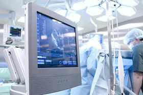 超声检查在手术室里图片