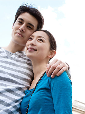 日本旅游夫妇图片