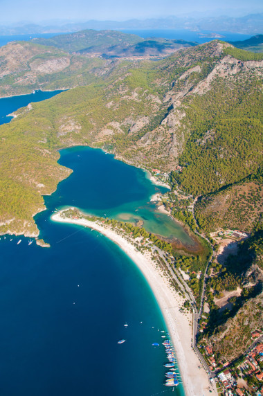 蝴蝶谷視圖從降落傘、 安卡拉、 土耳其