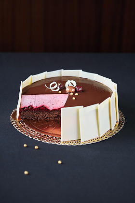 樱桃巧克力慕斯蛋糕