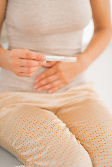 女人控股懷孕測(cè)試