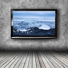 等离子电视房间的墙上