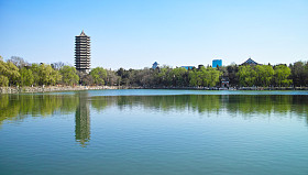 北京大学未名湖图片