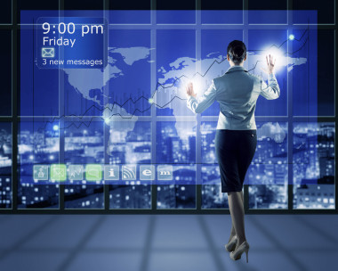 使用虛擬技術(shù)的女商人