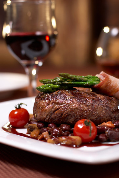 番茄烤的牛肉圖片