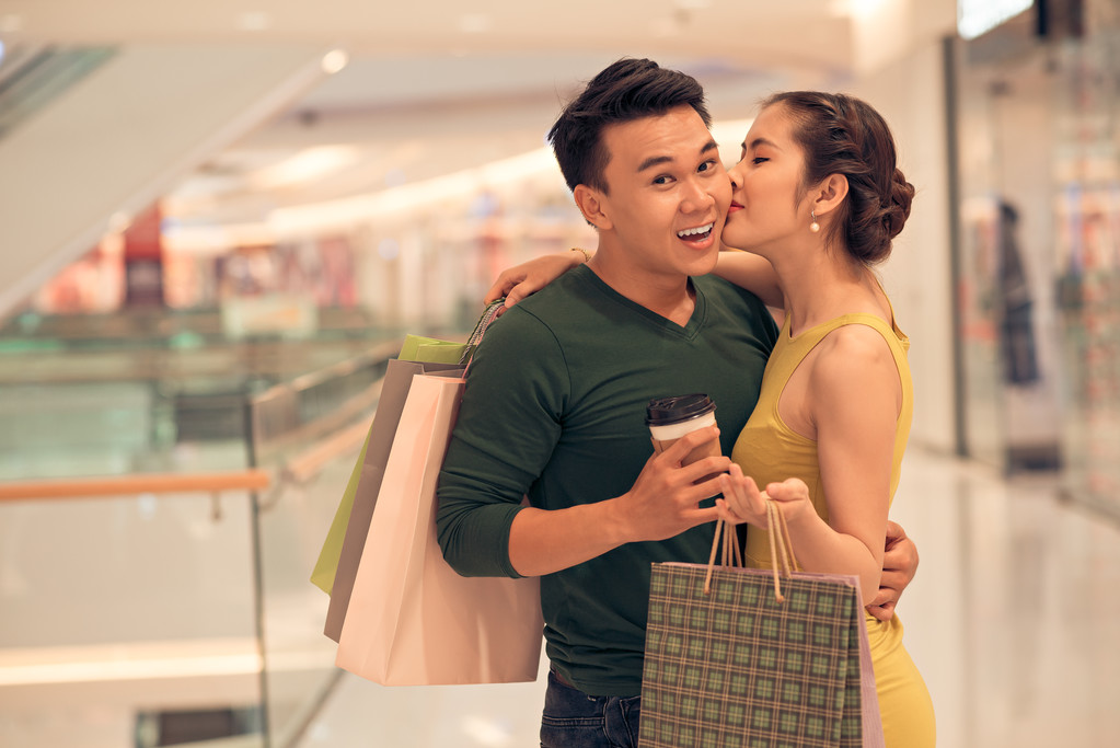 亲亲图片 亲亲图片