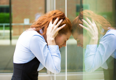 強(qiáng)調(diào)大街上的女人