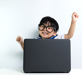 聪明的孩子图片