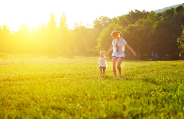 幸福的家庭，在性质上走在夏天