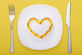 鱼躺在板上的油软胶囊