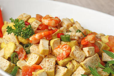 草莓白色 udang，印尼美食