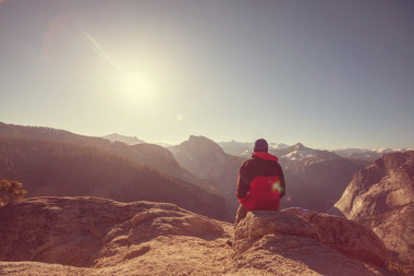 在优胜美地徒步旅